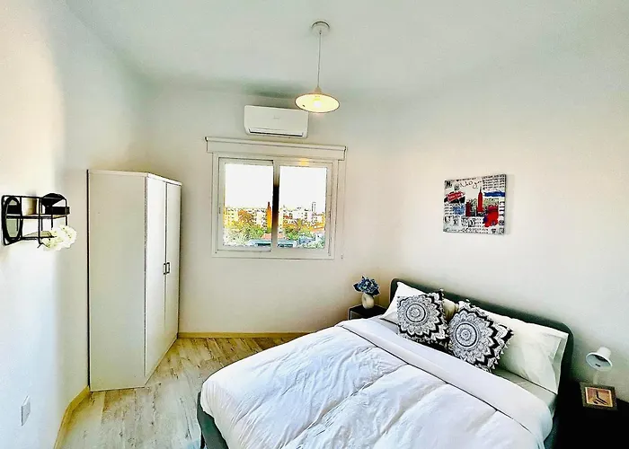 アパート Mina 53 ラルナカ